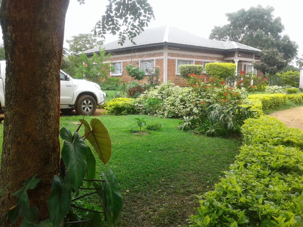 Appartement Summer Pines à Lusaka Extérieur photo